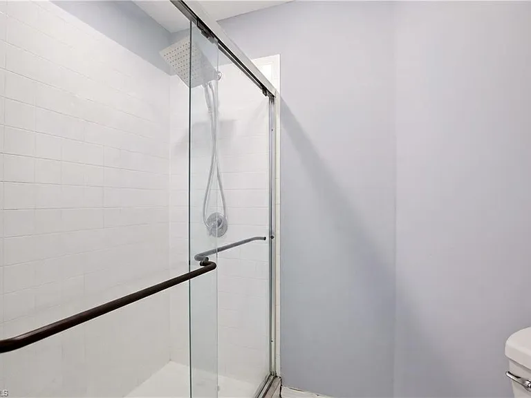 505 Windsor Sq #201 — Photo 30