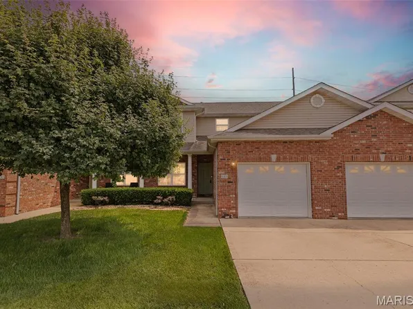 643 Titan Dr, O'Fallon, IL 62269