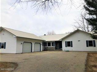 5545 W Hazelwood Dr, Ludington, MI