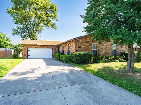 1517 Springdale Dr, Owensboro, KY 42301