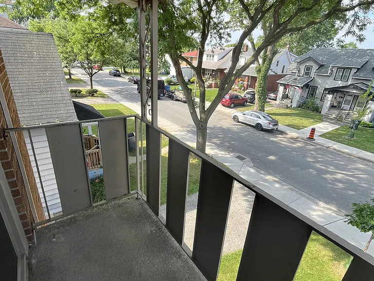 340 Campbell Ave #302 — Photo 6