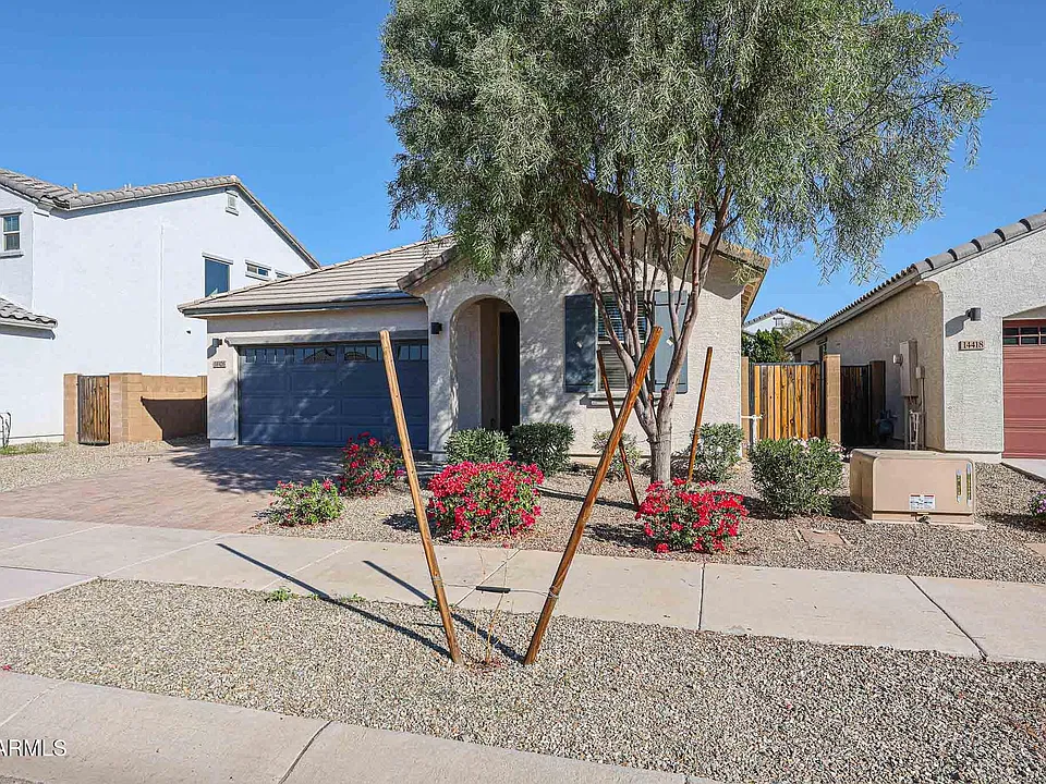 14426 W Cottontail Ln