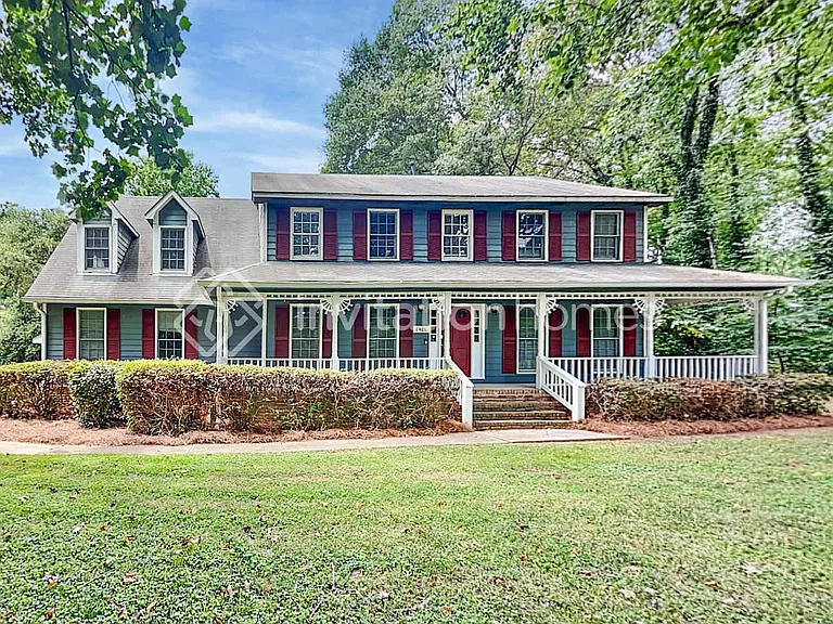 1465 Lake Lucerne Rd SW — Photo 1