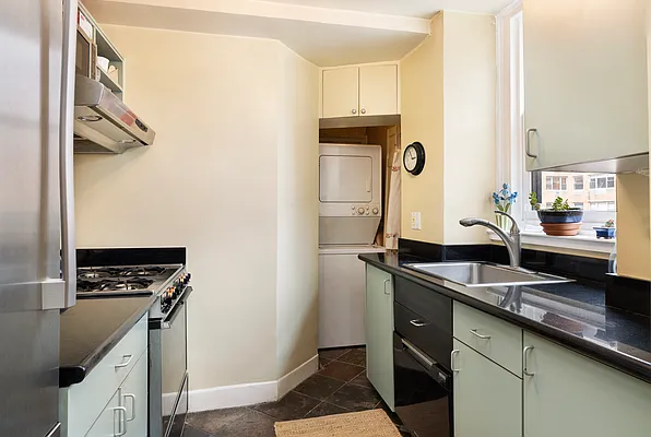 Sold by Douglas Elliman | media 2