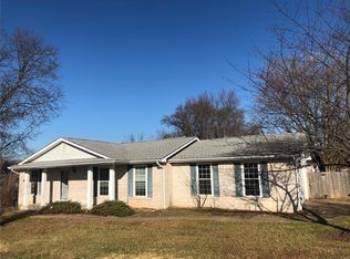 25 Brookshire Dr, Saint Peters, MO 63376