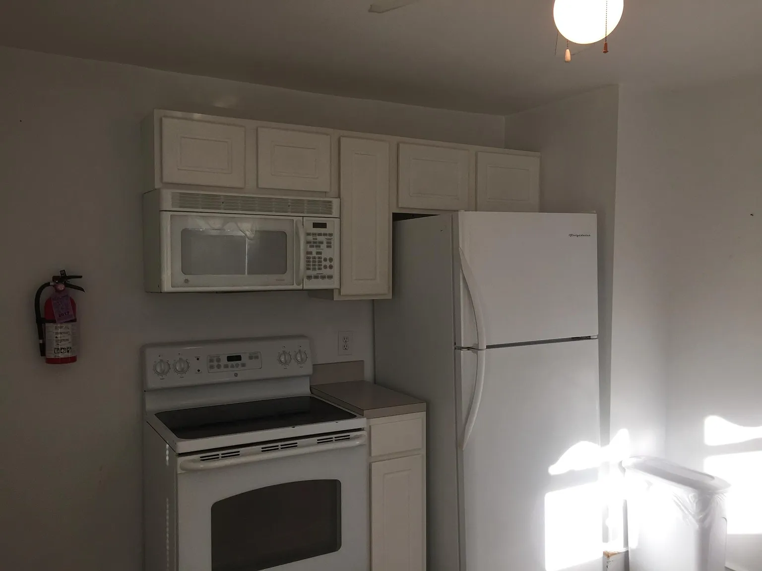 2 bed, 1242 sqft, $2,400 — Photo 3
