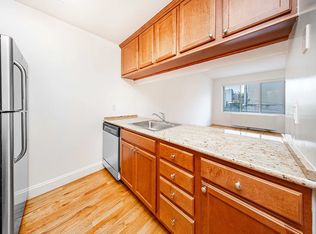 40-13 Broadway #2P, Astoria, NY 11103
