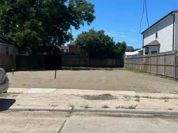 384 Aris Ave, Metairie, LA 70005