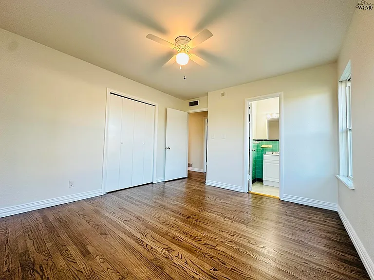 4300 Phillips Dr — Photo 11