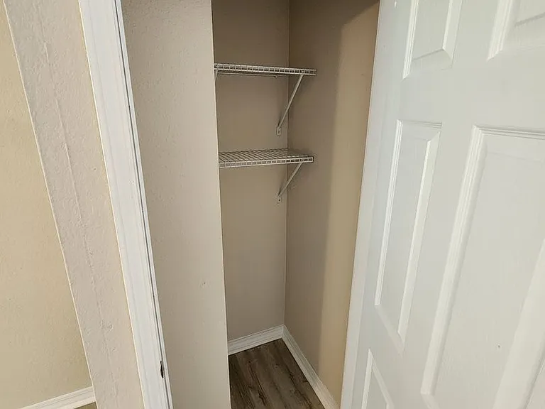 1342 N Broadway Ave #1 — Photo 8