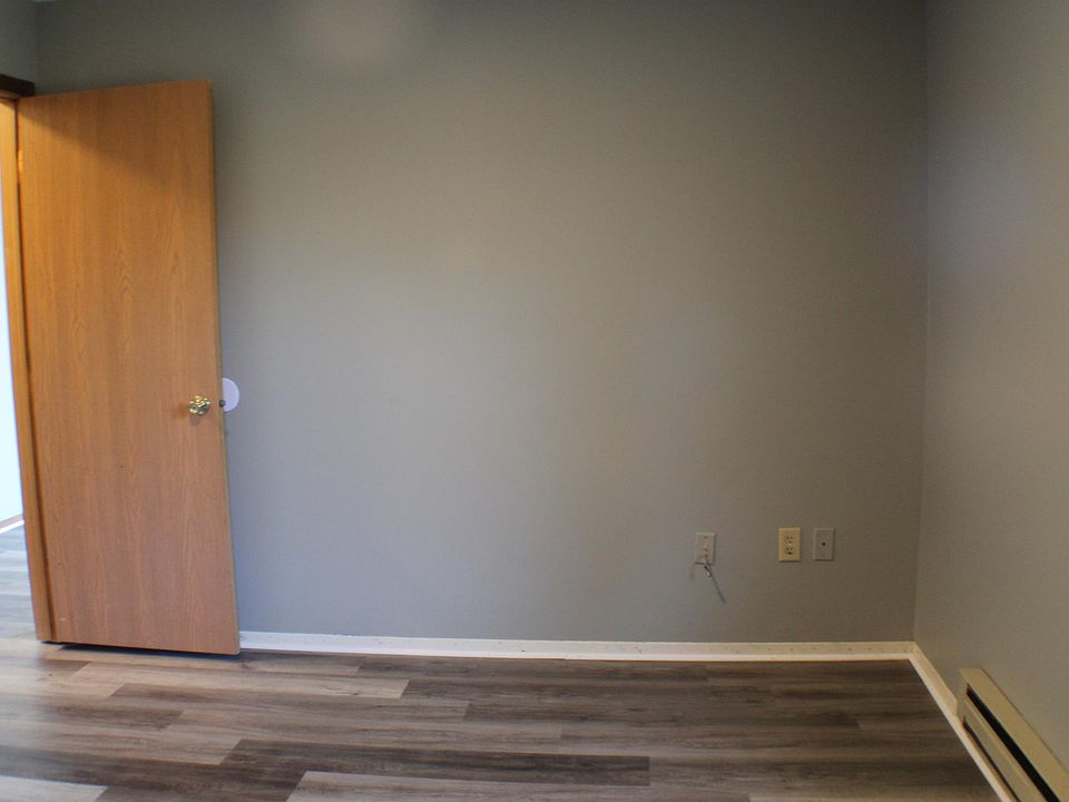 1st image of 2813 W 31st St