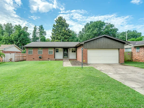 2486 E 54th St, Tulsa, OK 74105