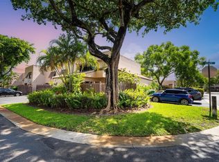 1207 NW 123rd Ave, Pembroke Pines, FL 33026