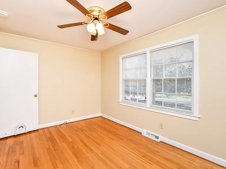 619 Heathwood Dr — Photo 22