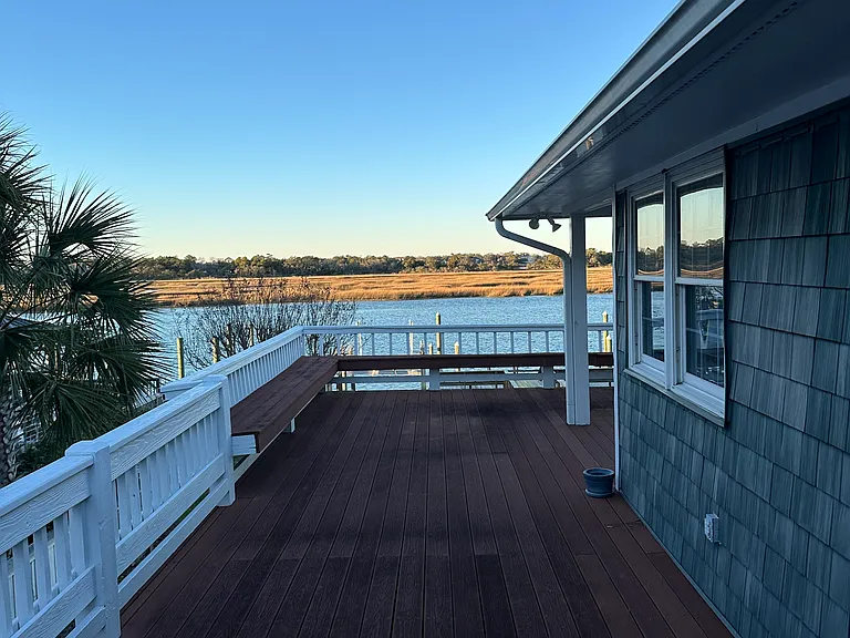 Pelican Dr — Photo 8