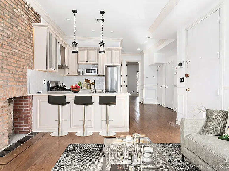 829 Putnam Ave #2 — Photo 2