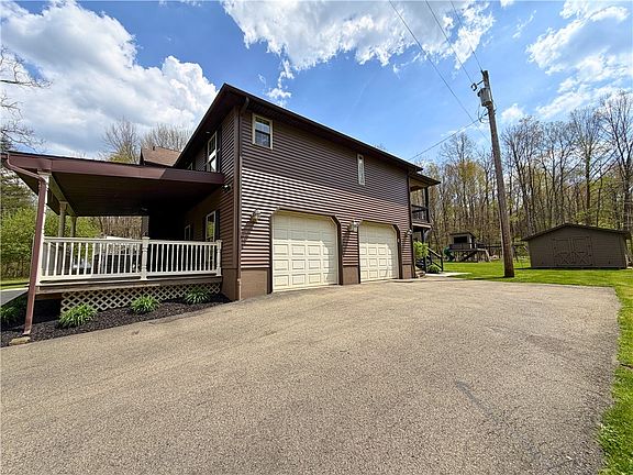 3rd image of 190 Pew Rd