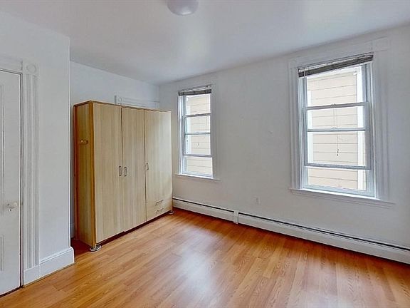 4th image of 60 Calumet St #3
