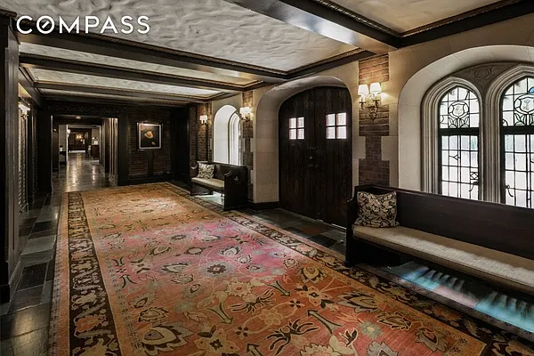 Rented by Compass | media 10