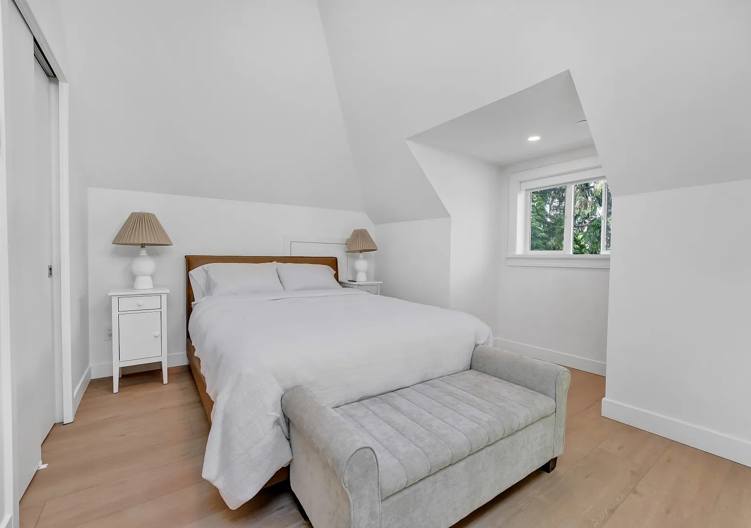 1 bed, 721 sqft, $3,500 — Photo 4