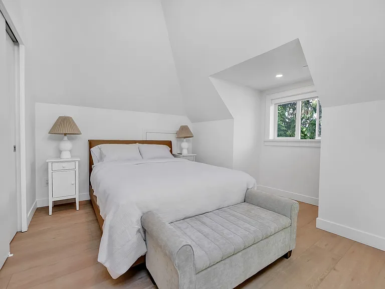 957 Nicola St #201 — Photo 4