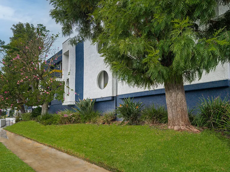 16815 Vanowen St — Photo 3