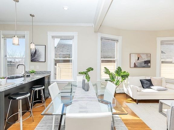 4th image of 125 Princeton St #Penthouse