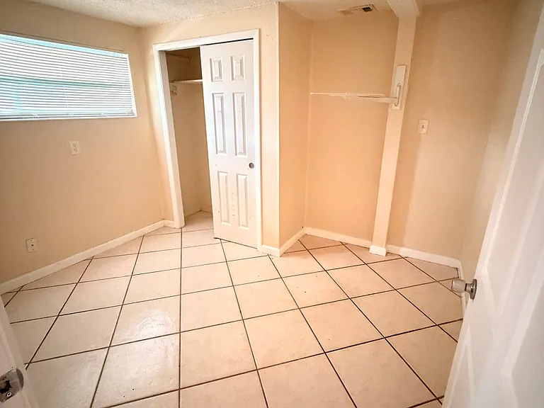 4720 Salem Dr — Photo 9
