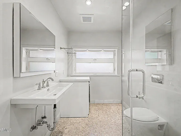 521 W Mariposa St #MAIN — Photo 20