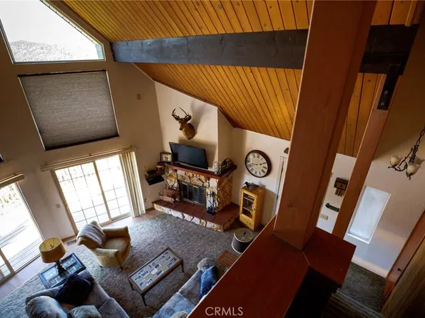 1239 Yosemite Dr, Lake Arrowhead, CA 92352