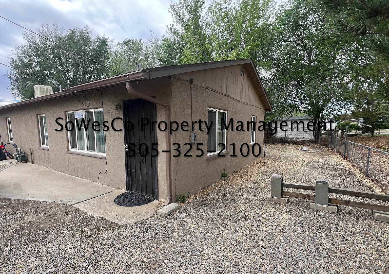 Two Bedroom Home in Central Farmington with Fenced Yard — Photo 1