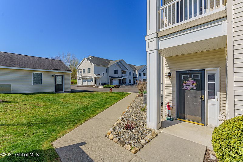 2nd image of 311 N Ridge Estate