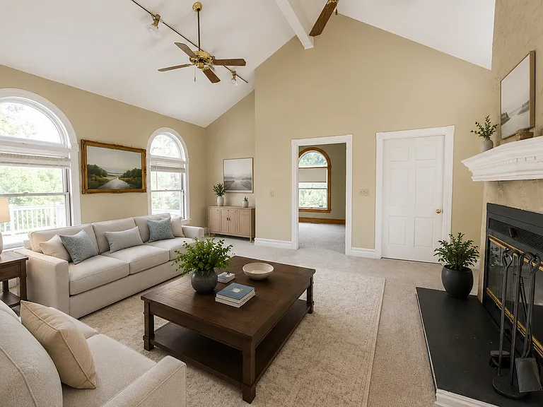 22 Serafin Pl — Photo 6