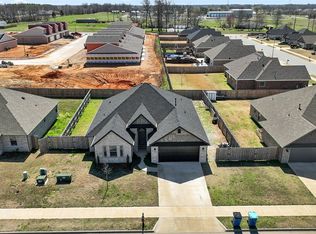 1937 Seabolt St, Pea Ridge, AR 72751