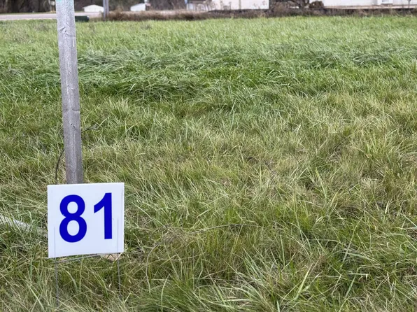 2117 Pleasant Dr, Prescott, WI 54021