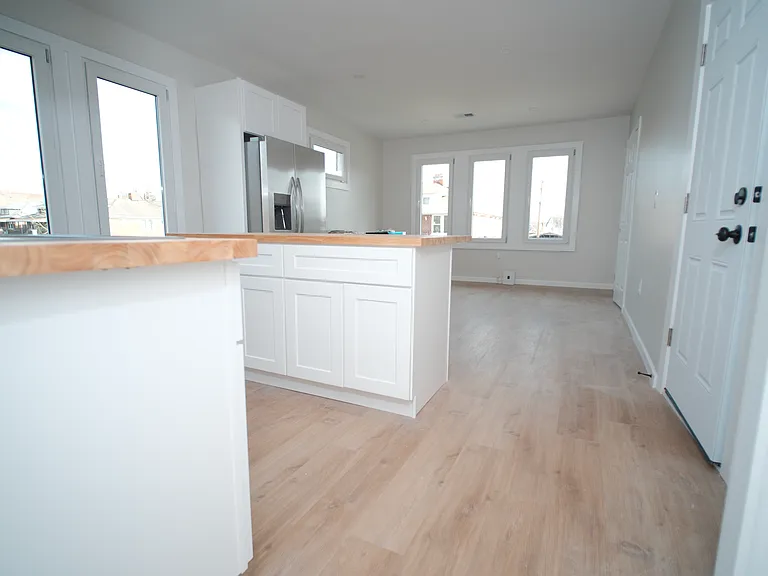 476 W Savannah St #4 — Photo 5