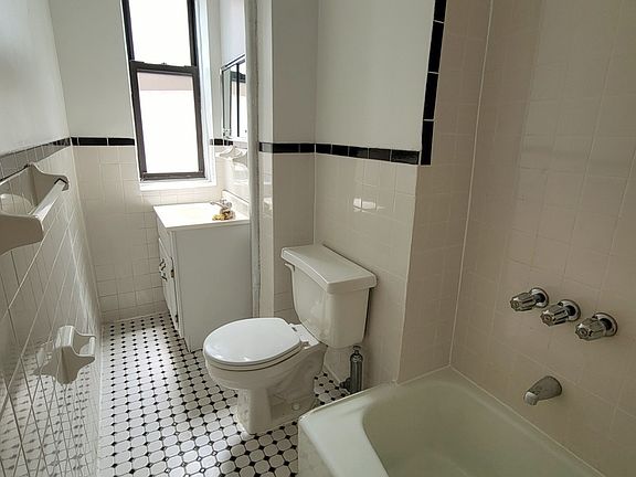 4th image of 355 W 85th St APT 39