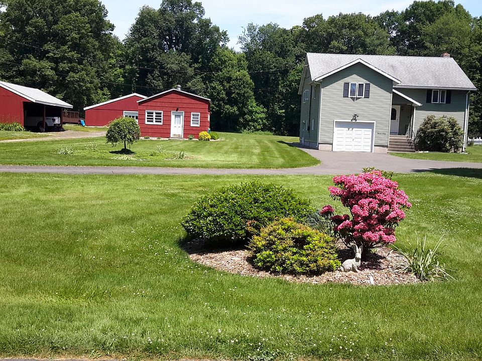 View from your entrace and picnic area.