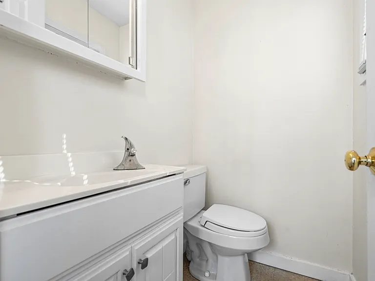 62 Thomas St #A — Photo 4