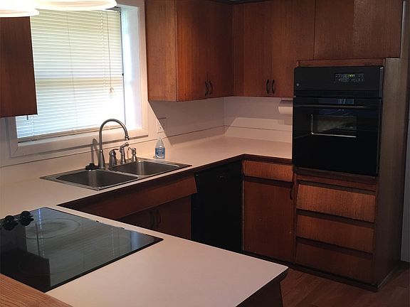 2nd image of 2384 Loerland Dr