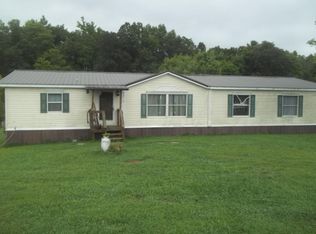 1233 Leatherwood Rd, Oneida, TN 37841