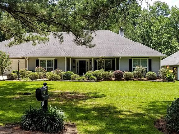 2nd image of 186 Pecan Hill Ln