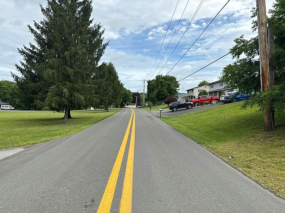 4th image of 183 Rock House Rd