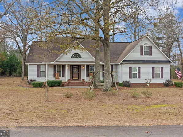 517 Cooley Dr, Sandersville, GA 31082