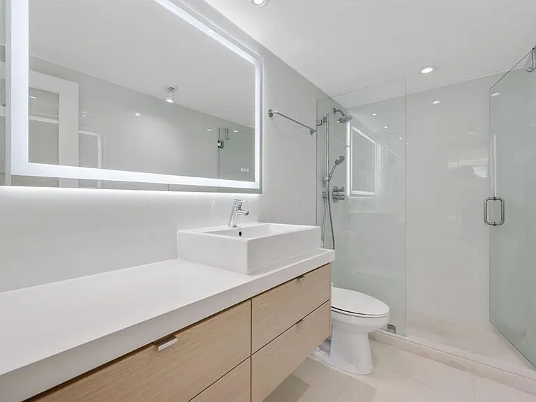 1000 West Ave #502 — Photo 5