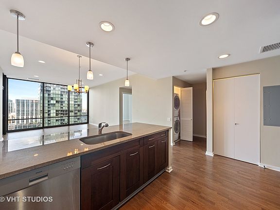 4th image of 240 E Illinois St APT 2704