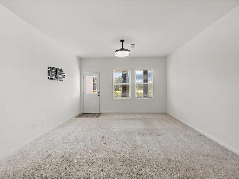 14707 Callard Ct — Photo 7