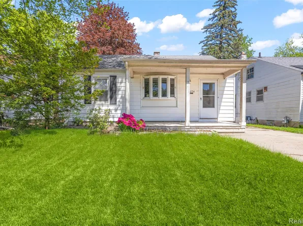 26274 McDonald St, Dearborn Heights, MI 48125