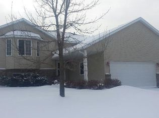 1126 Meadows Dr, Sauk Rapids, MN 56379