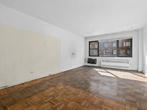 335 East 51st Street image 1 of 6